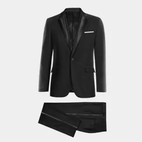 Black essential Tuxedo with handkerchief &