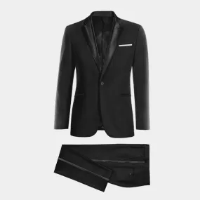 Black essential Tuxedo with pocket square &